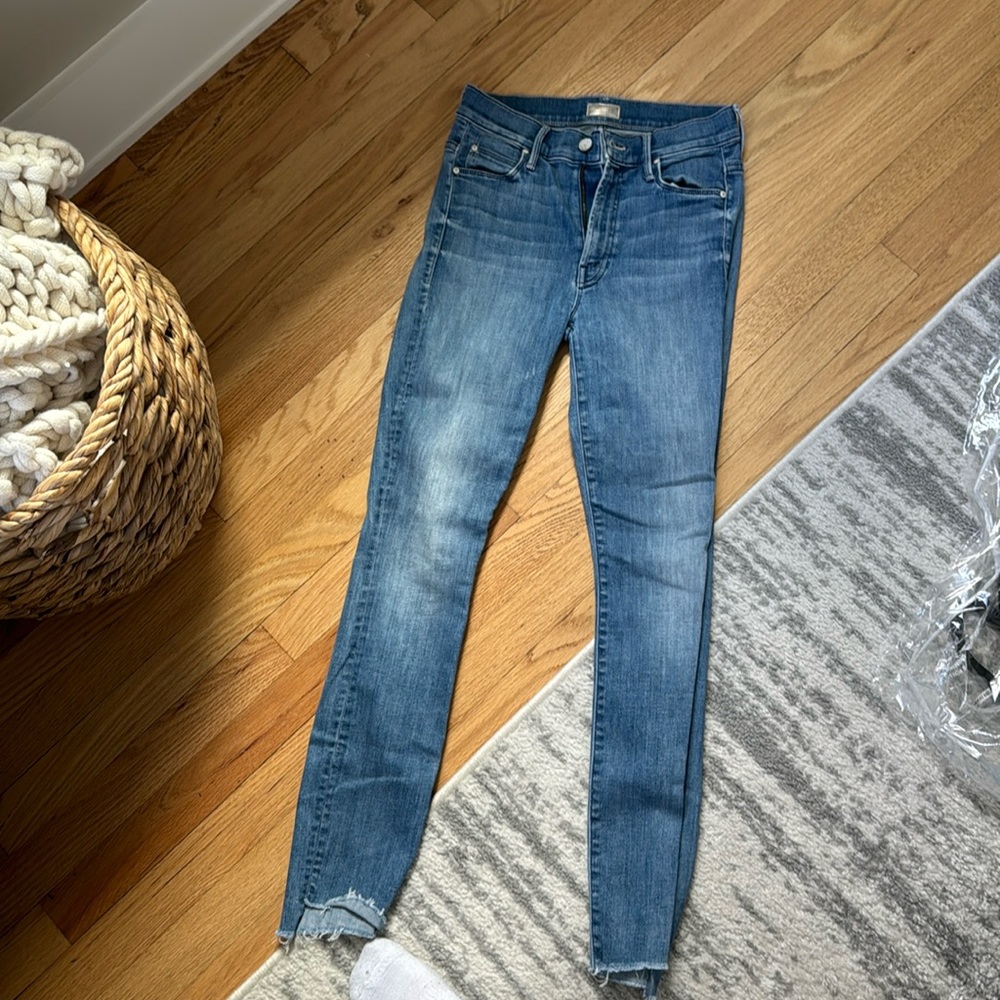 Mother denim straight leg jean with step cut frayed hem size 24